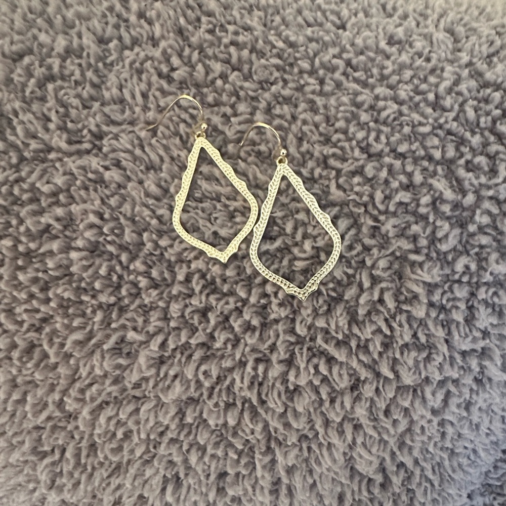 Kendra Scott Sophia drop Earrings